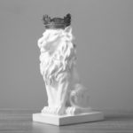 Nordic Crown Lion Sculpture Home Office Bar Goalkeeper Lion Resin Statue Model Crafts Ornaments Animal Tuscan Design Decor Gift 5