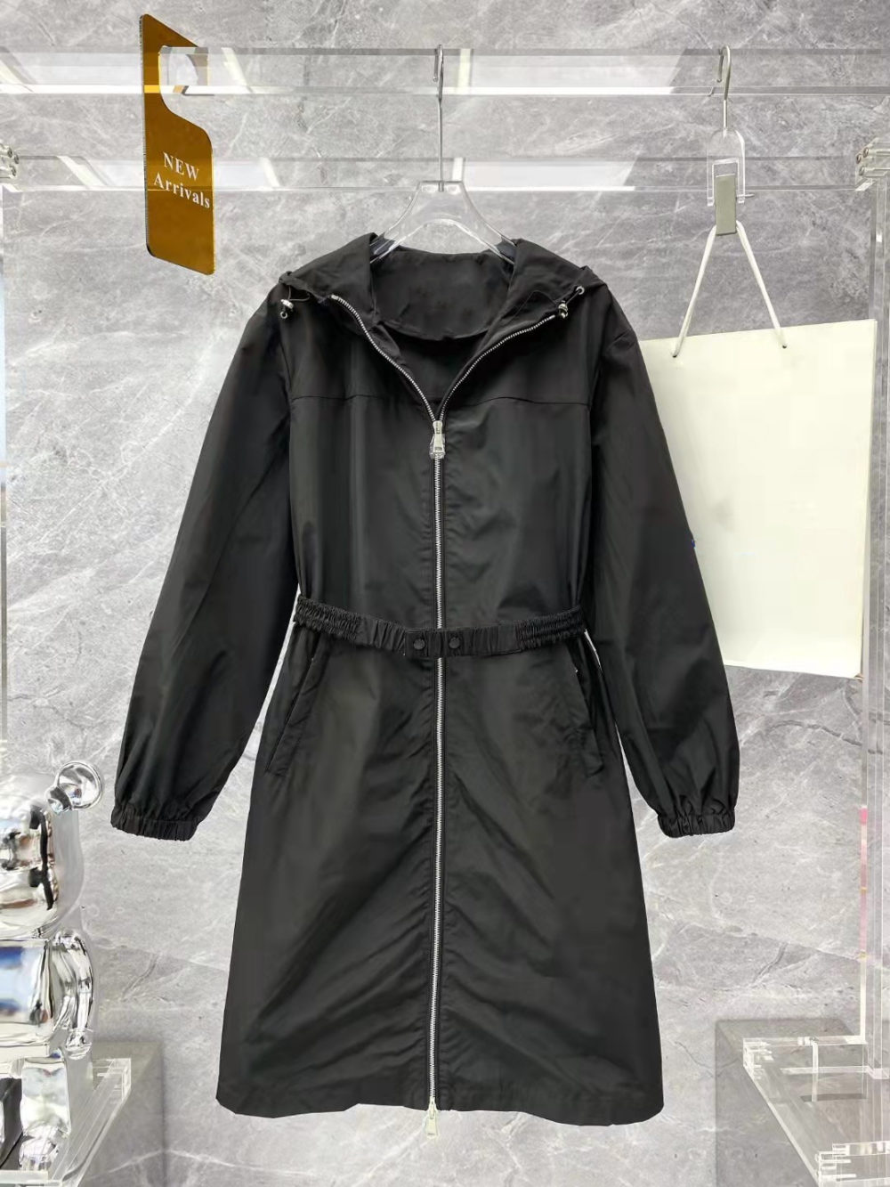 New Women's Windbreaker Spring/Summer 2022 luxury Fashion Hooded Drawstring Slim Fit Nylon Rainproof Sunscreen Lightweight Jacke 3