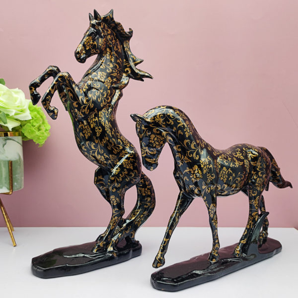 Resin Horse Statue Sculpture Decoration Nordic Home Decor Figurines Interior Tabletop Decor Office Home Living Room Art Decor 2