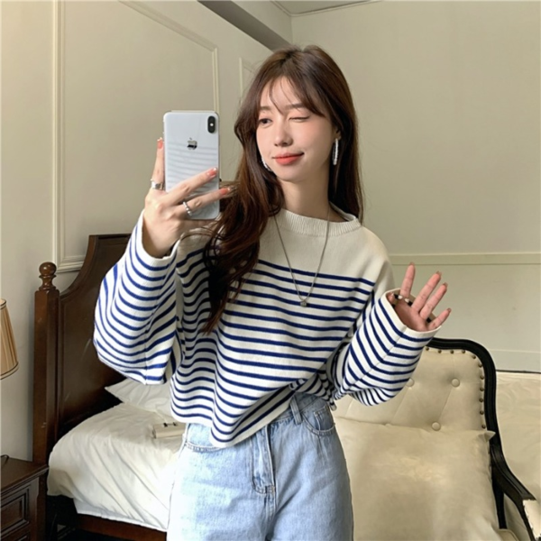 Blue Striped Stitching Sweater Women's Spring and Autumn 2022 New Loose Knitted Round Neck Long-sleeved Pullover Top Female 2