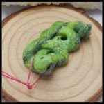 Hotsell Carved Natural Stone Animal Snake Serpentine Necklace Pendant 39x21x14mm,9.1g fashion jewelry gift accessory 5