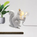 Modern LED table lamp Creative Bionic squirrel table light bedroom study bureau desk luminaria simple indoor home decor abajur 6