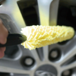 1Pc Vehicle Cleaning Brush Car Wheel Wash Brush Tire Scrub Brush Yellow Sponges With Plastic Handle Car Wash Tools Accessories 2